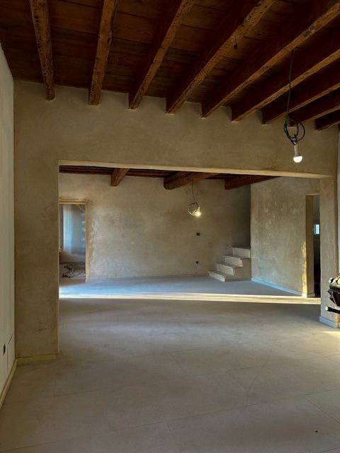 réalisation d'un enduit intérieur à Arles 